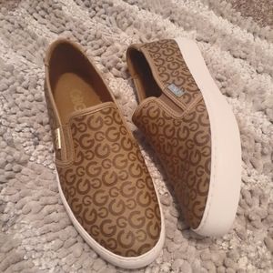 GBG by Guess Los Angeles shoes